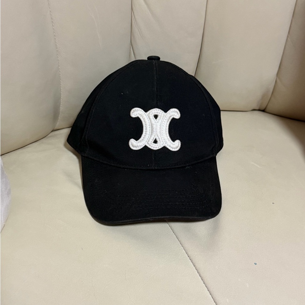 Celine Black Cap with White Label - Picture 2 of 13